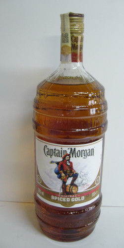 Captain Morgan rum 1,5L 650,-